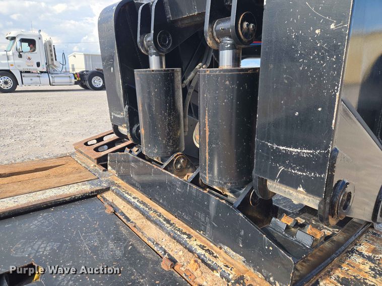 image for item EW0210 2023 Kaufman FRDT50-22-26-A-54-00 lowboy equipment trailer