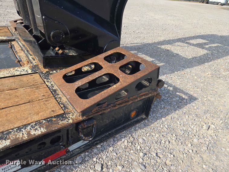 image for item EW0210 2023 Kaufman FRDT50-22-26-A-54-00 lowboy equipment trailer
