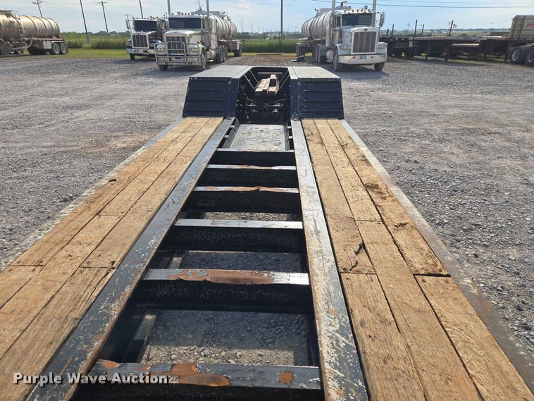 image for item EW0210 2023 Kaufman FRDT50-22-26-A-54-00 lowboy equipment trailer