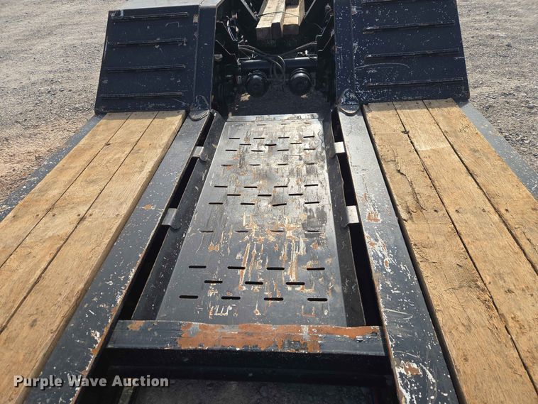 image for item EW0210 2023 Kaufman FRDT50-22-26-A-54-00 lowboy equipment trailer