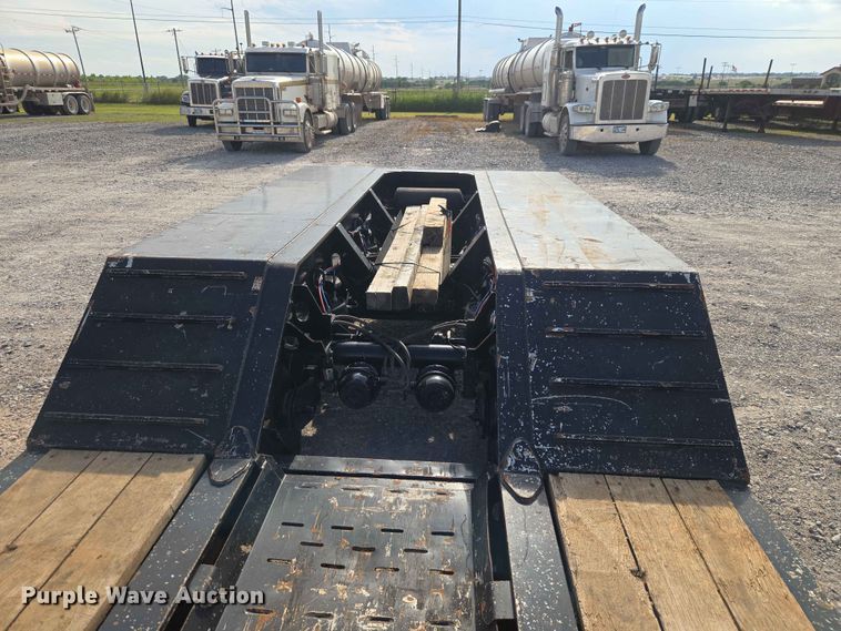 image for item EW0210 2023 Kaufman FRDT50-22-26-A-54-00 lowboy equipment trailer