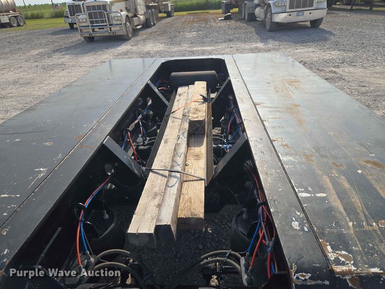 image for item EW0210 2023 Kaufman FRDT50-22-26-A-54-00 lowboy equipment trailer