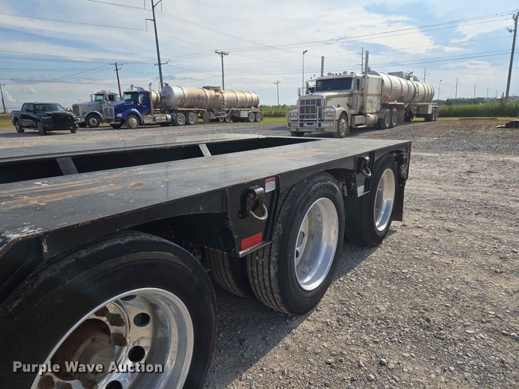 image for item EW0210 2023 Kaufman FRDT50-22-26-A-54-00 lowboy equipment trailer