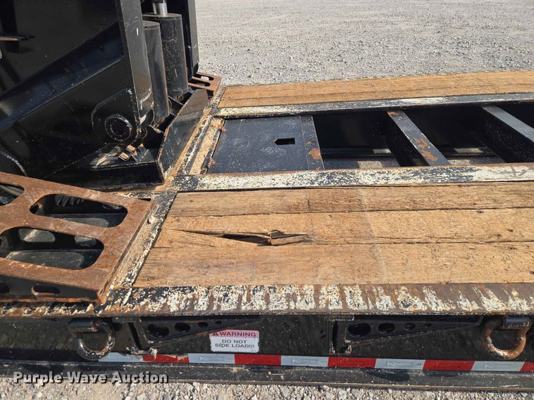 image for item EW0210 2023 Kaufman FRDT50-22-26-A-54-00 lowboy equipment trailer