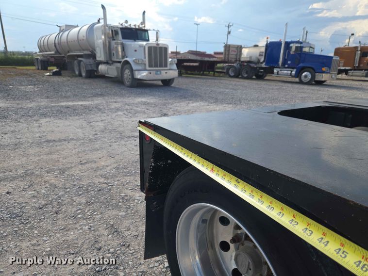 image for item EW0210 2023 Kaufman FRDT50-22-26-A-54-00 lowboy equipment trailer