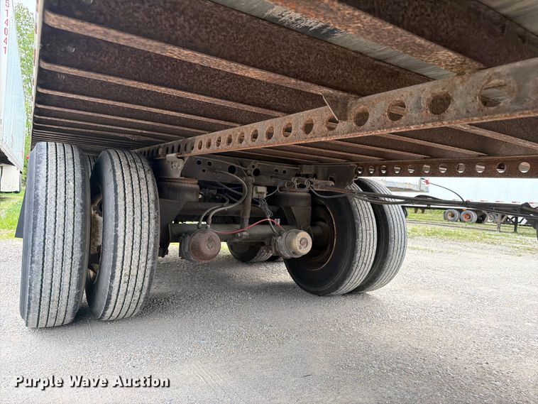 image for item EW2039 2002 Wabash National Corporation dry van trailer