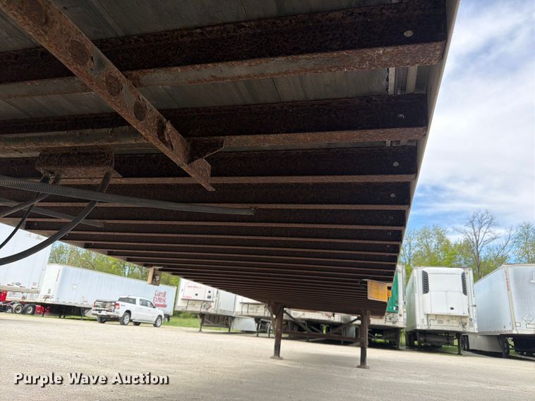image for item EW2039 2002 Wabash National Corporation dry van trailer