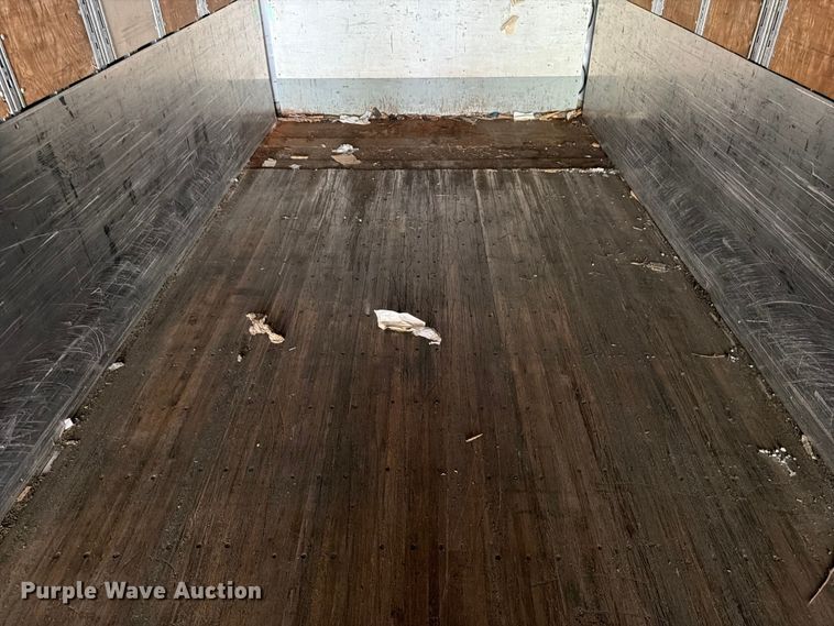 image for item EW2039 2002 Wabash National Corporation dry van trailer