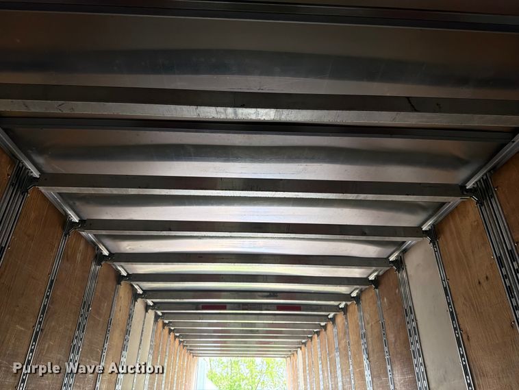 image for item EW2039 2002 Wabash National Corporation dry van trailer