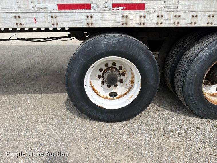 image for item EW2039 2002 Wabash National Corporation dry van trailer