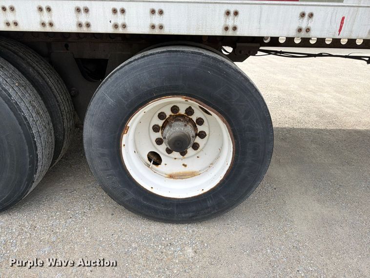 image for item EW2039 2002 Wabash National Corporation dry van trailer