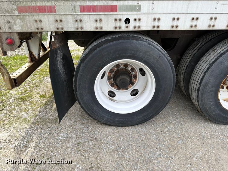 image for item EW2039 2002 Wabash National Corporation dry van trailer