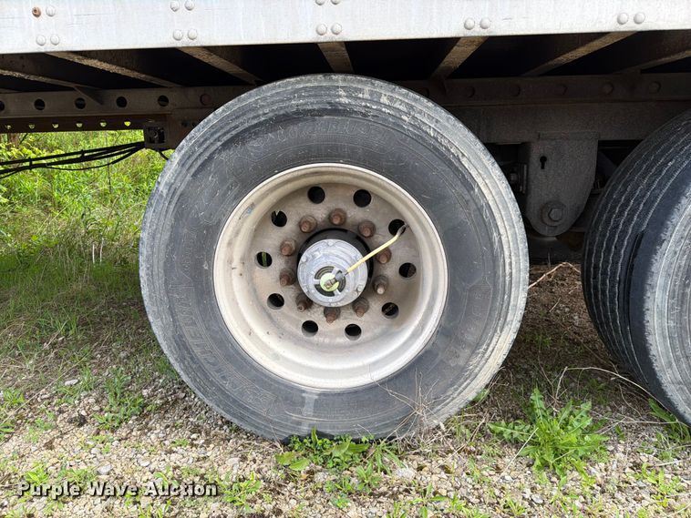 image for item EW2049 2016 Vanguard National Trailer Corp. Maxcube dry van trailer