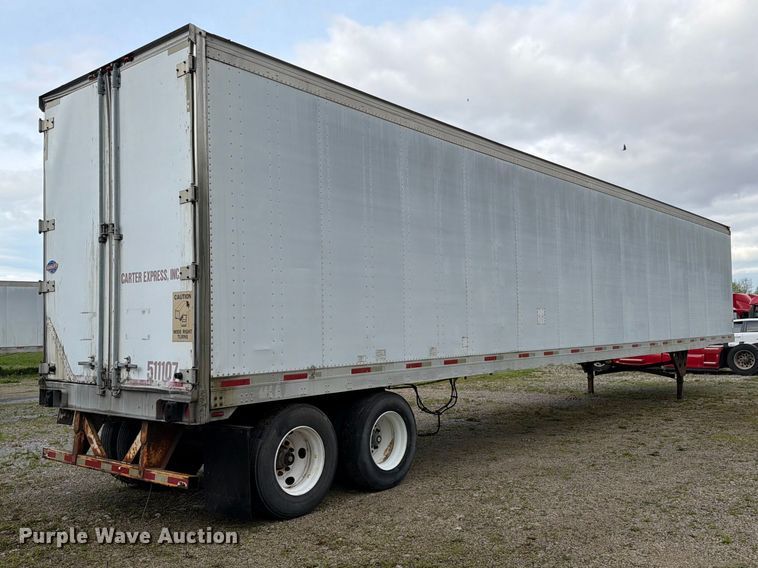 image for item EW2052 2002 Utility Trailer Mfg. Co. VS2DC dry van trailer