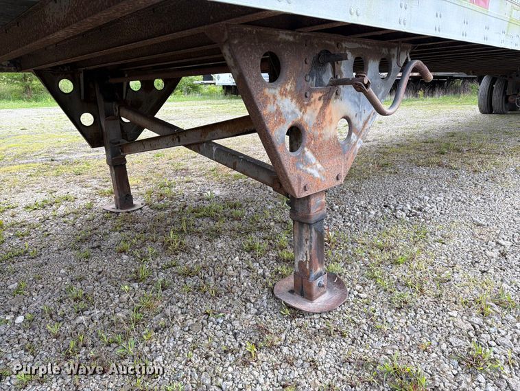 image for item EW2052 2002 Utility Trailer Mfg. Co. VS2DC dry van trailer