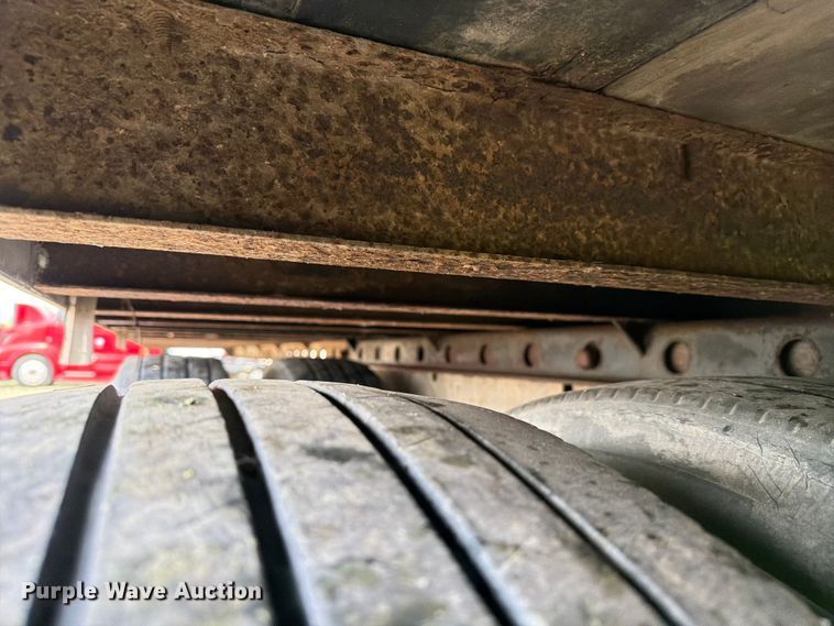 image for item EW2052 2002 Utility Trailer Mfg. Co. VS2DC dry van trailer