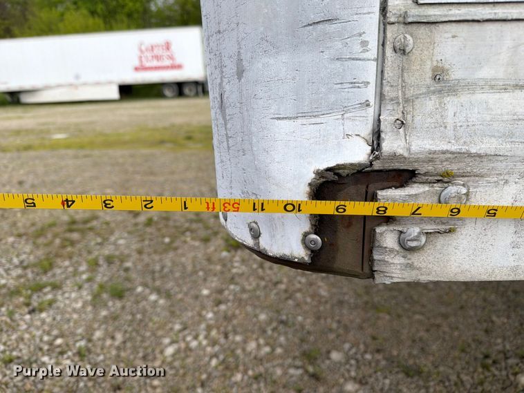 image for item EW2052 2002 Utility Trailer Mfg. Co. VS2DC dry van trailer