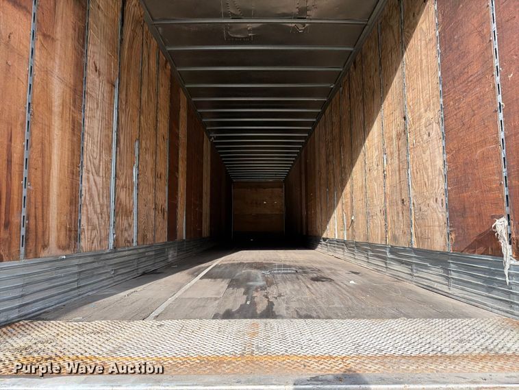 image for item EW2052 2002 Utility Trailer Mfg. Co. VS2DC dry van trailer