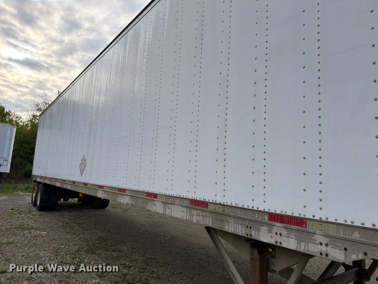 image for item EW2054 2005 Vanguard National Trailer Corp. dry van trailer