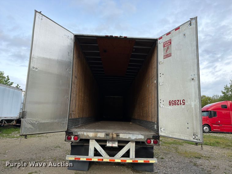 image for item EW2054 2005 Vanguard National Trailer Corp. dry van trailer