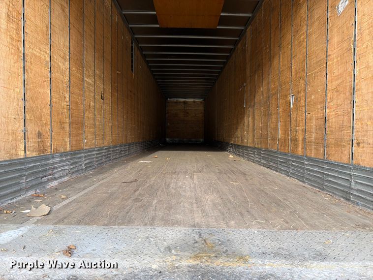image for item EW2054 2005 Vanguard National Trailer Corp. dry van trailer