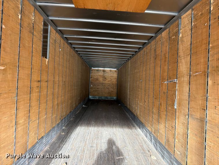 image for item EW2054 2005 Vanguard National Trailer Corp. dry van trailer