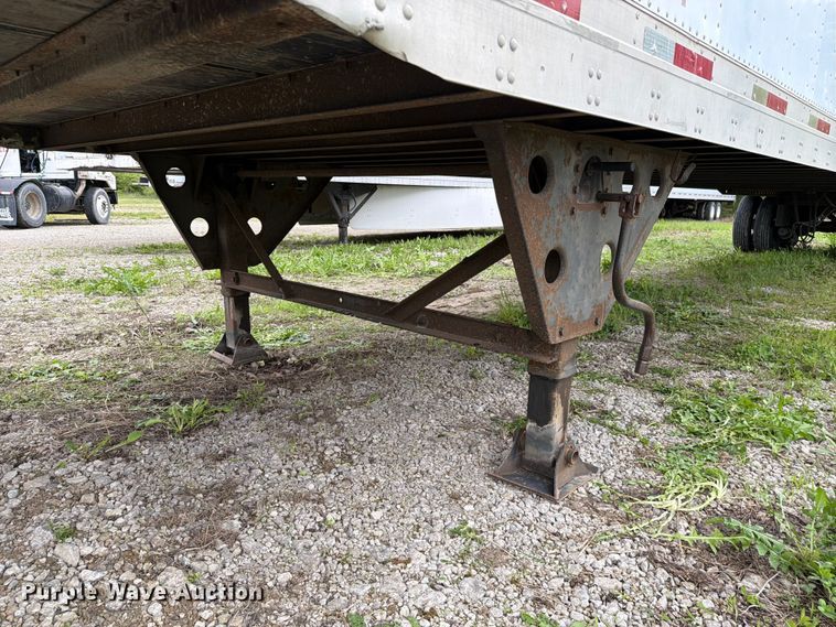 image for item EW2058 2004 Utility Trailer Mfg. Co. VS2DC dry van trailer