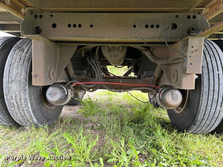 image for item EW2058 2004 Utility Trailer Mfg. Co. VS2DC dry van trailer