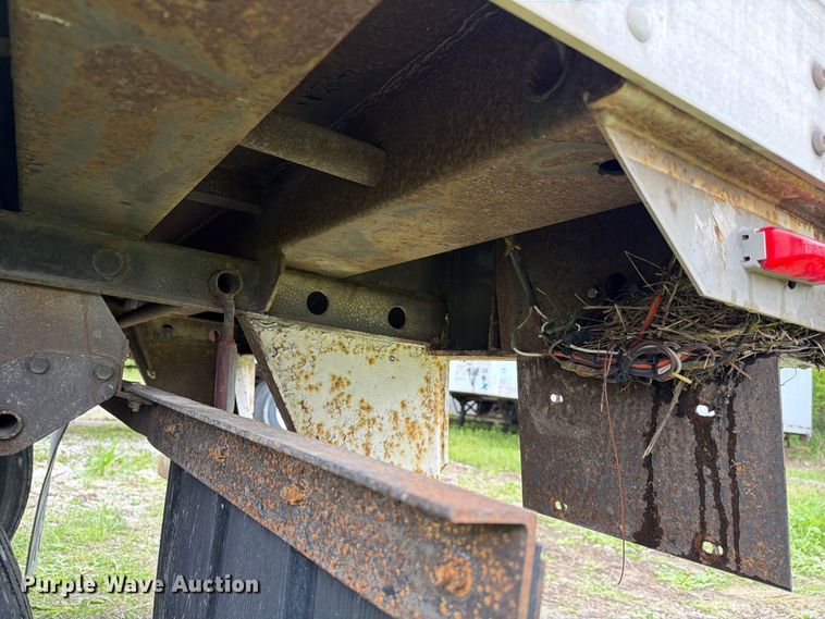image for item EW2058 2004 Utility Trailer Mfg. Co. VS2DC dry van trailer