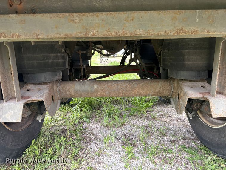 image for item EW2058 2004 Utility Trailer Mfg. Co. VS2DC dry van trailer