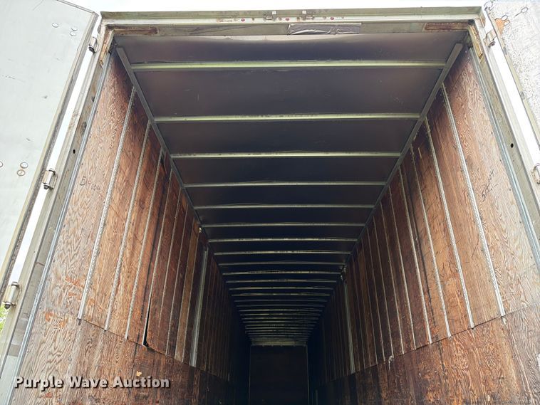 image for item EW2058 2004 Utility Trailer Mfg. Co. VS2DC dry van trailer