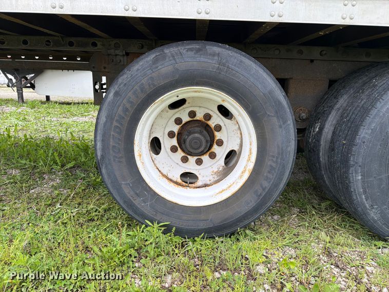 image for item EW2058 2004 Utility Trailer Mfg. Co. VS2DC dry van trailer
