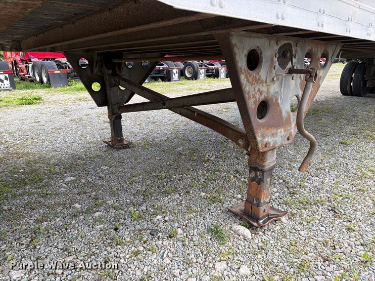 image for item EW2061 2004 Utility Trailer Mfg. Co. VS2DC dry van trailer