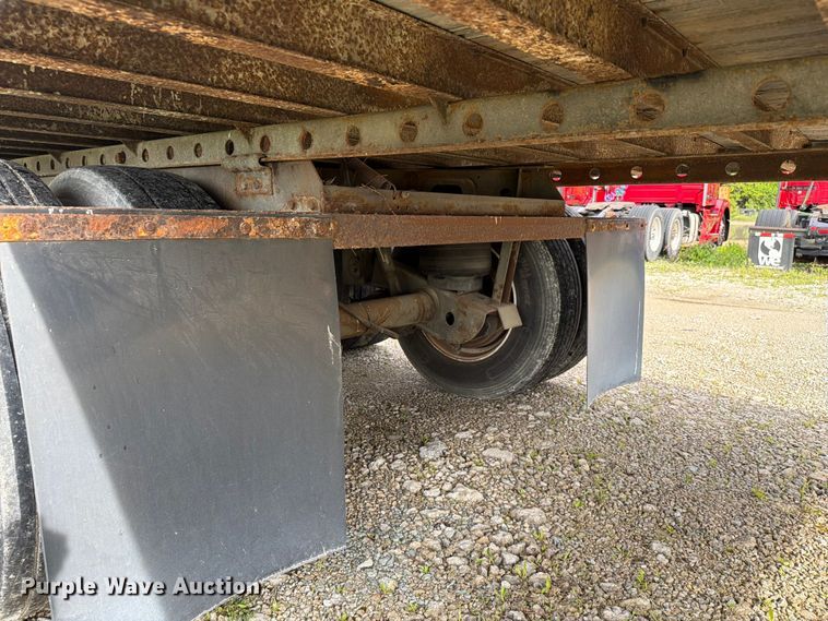 image for item EW2061 2004 Utility Trailer Mfg. Co. VS2DC dry van trailer
