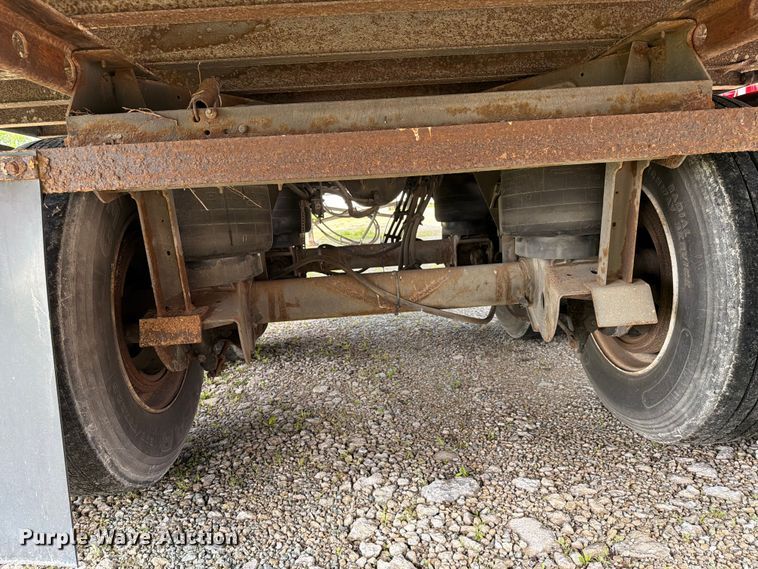 image for item EW2061 2004 Utility Trailer Mfg. Co. VS2DC dry van trailer