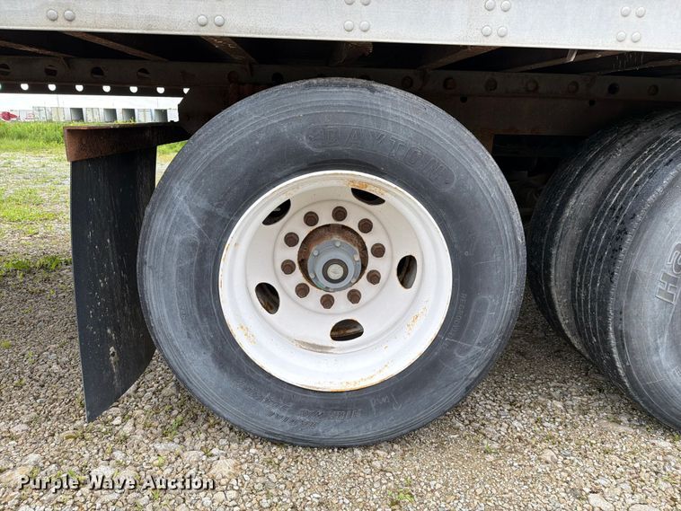 image for item EW2061 2004 Utility Trailer Mfg. Co. VS2DC dry van trailer