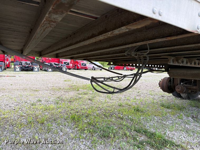 image for item EW2063 2005 Vanguard National Trailer Corp. VIP4000 dry van trailer