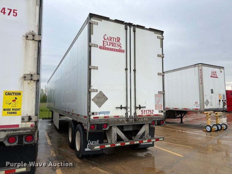 image for item EW2065 2010 Vanguard National Trailer Corp. Maxcube dry van trailer