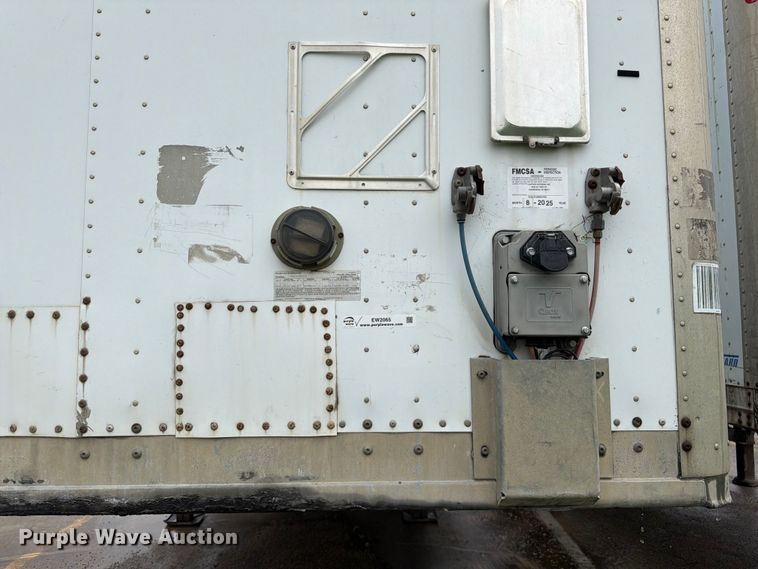 image for item EW2065 2010 Vanguard National Trailer Corp. Maxcube dry van trailer