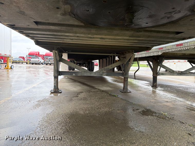 image for item EW2065 2010 Vanguard National Trailer Corp. Maxcube dry van trailer