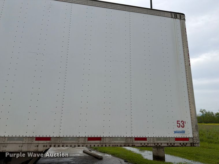 image for item EW2065 2010 Vanguard National Trailer Corp. Maxcube dry van trailer