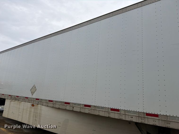 image for item EW2065 2010 Vanguard National Trailer Corp. Maxcube dry van trailer
