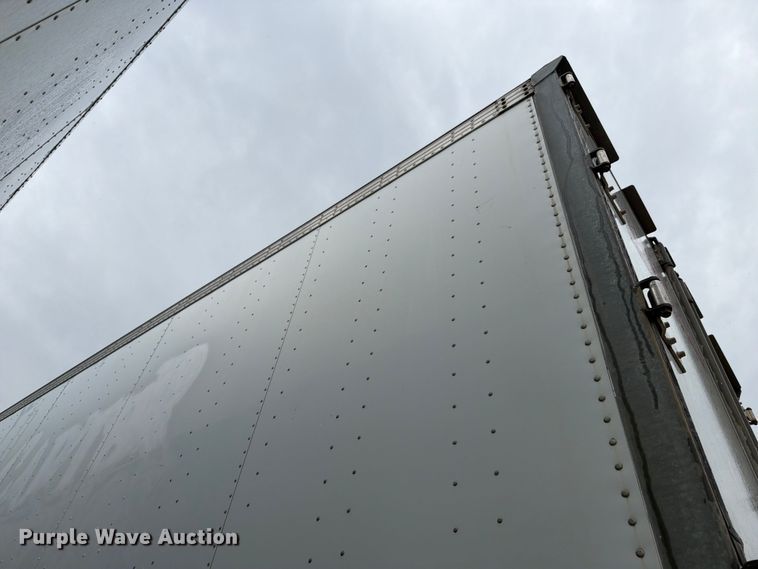 image for item EW2065 2010 Vanguard National Trailer Corp. Maxcube dry van trailer