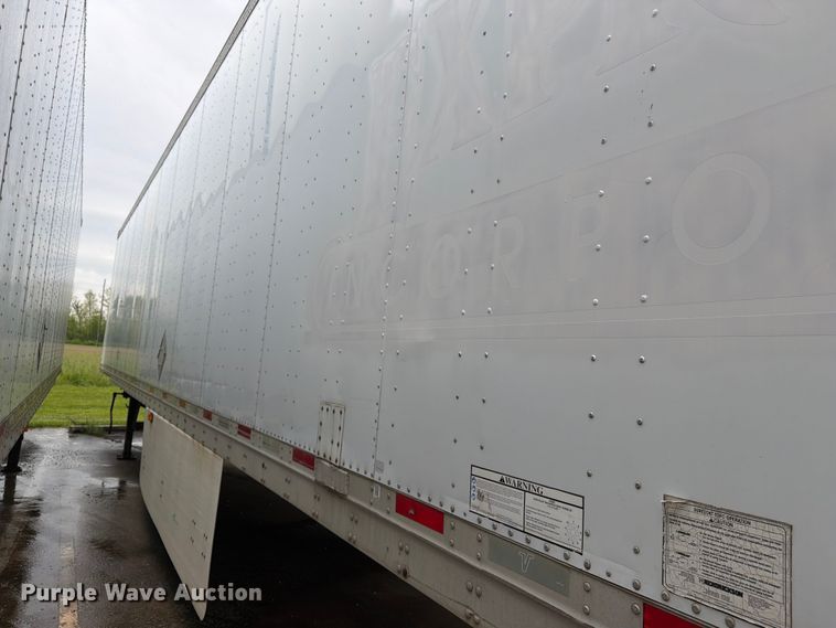 image for item EW2065 2010 Vanguard National Trailer Corp. Maxcube dry van trailer