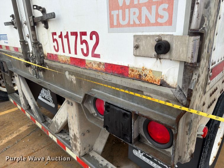 image for item EW2065 2010 Vanguard National Trailer Corp. Maxcube dry van trailer