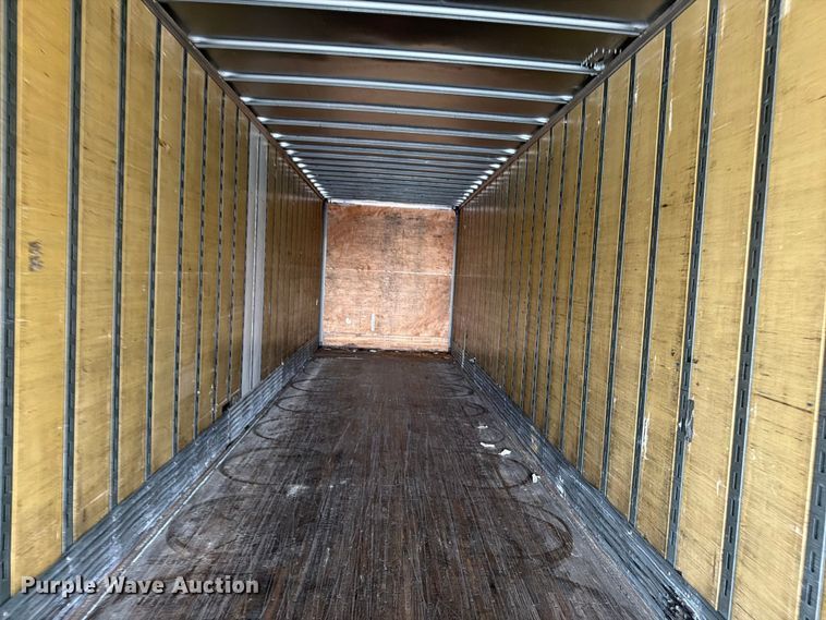 image for item EW2065 2010 Vanguard National Trailer Corp. Maxcube dry van trailer