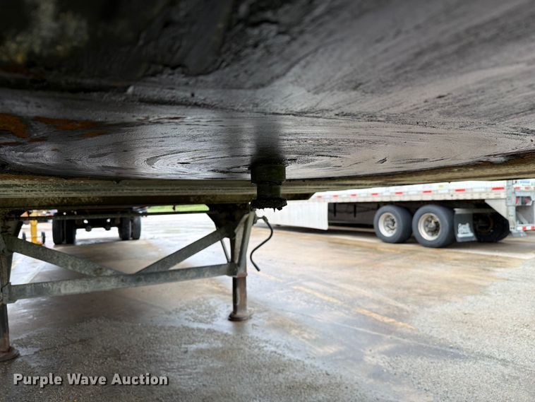 image for item EW2066 2006 Vanguard National Trailer Corp. dry van trailer