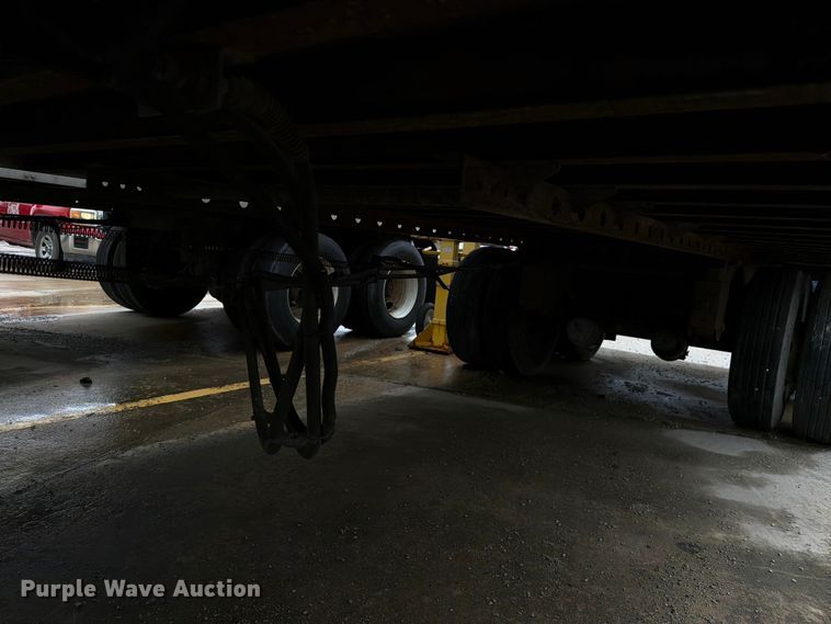 image for item EW2066 2006 Vanguard National Trailer Corp. dry van trailer