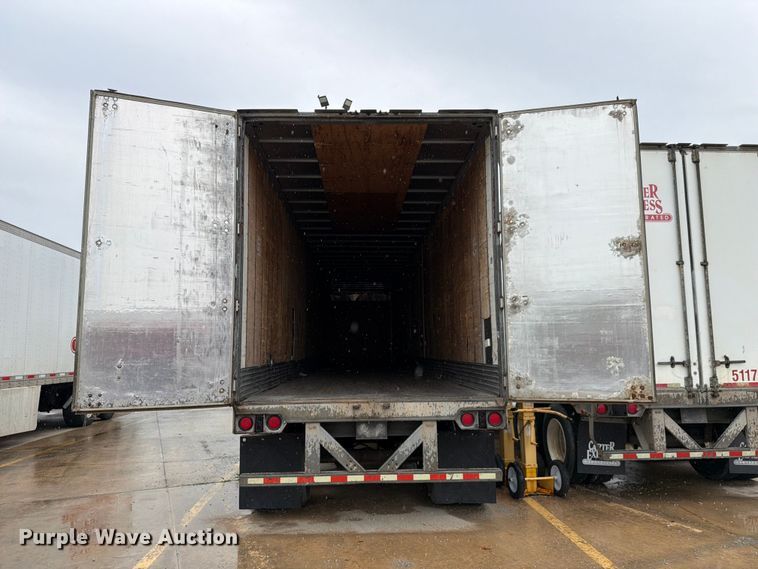 image for item EW2066 2006 Vanguard National Trailer Corp. dry van trailer