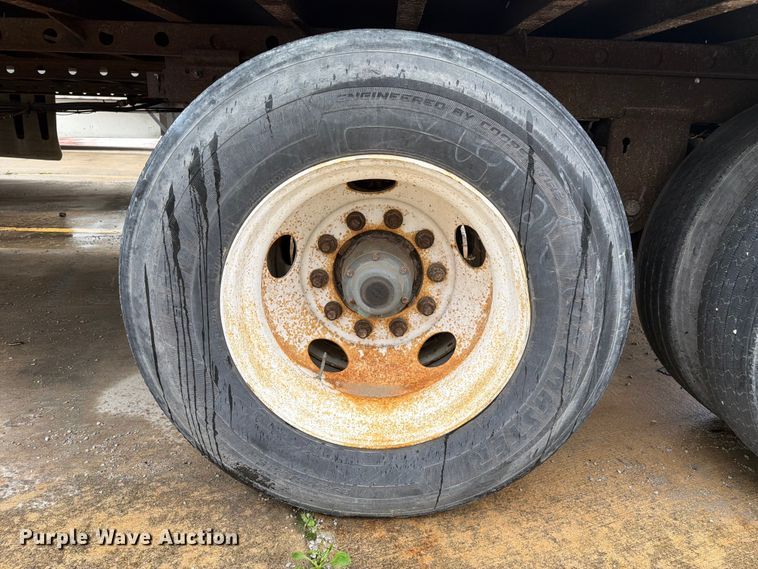 image for item EW2066 2006 Vanguard National Trailer Corp. dry van trailer